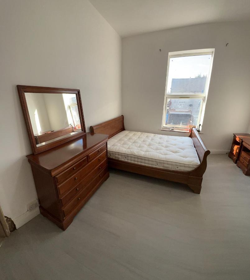 New Flat, Own Bathroom, Sitting Room & Large Bedroom - Walsall Bescot Εξωτερικό φωτογραφία