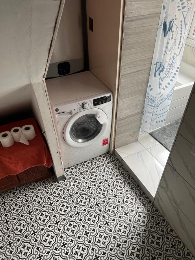 New Flat, Own Bathroom, Sitting Room & Large Bedroom - Walsall Bescot Εξωτερικό φωτογραφία