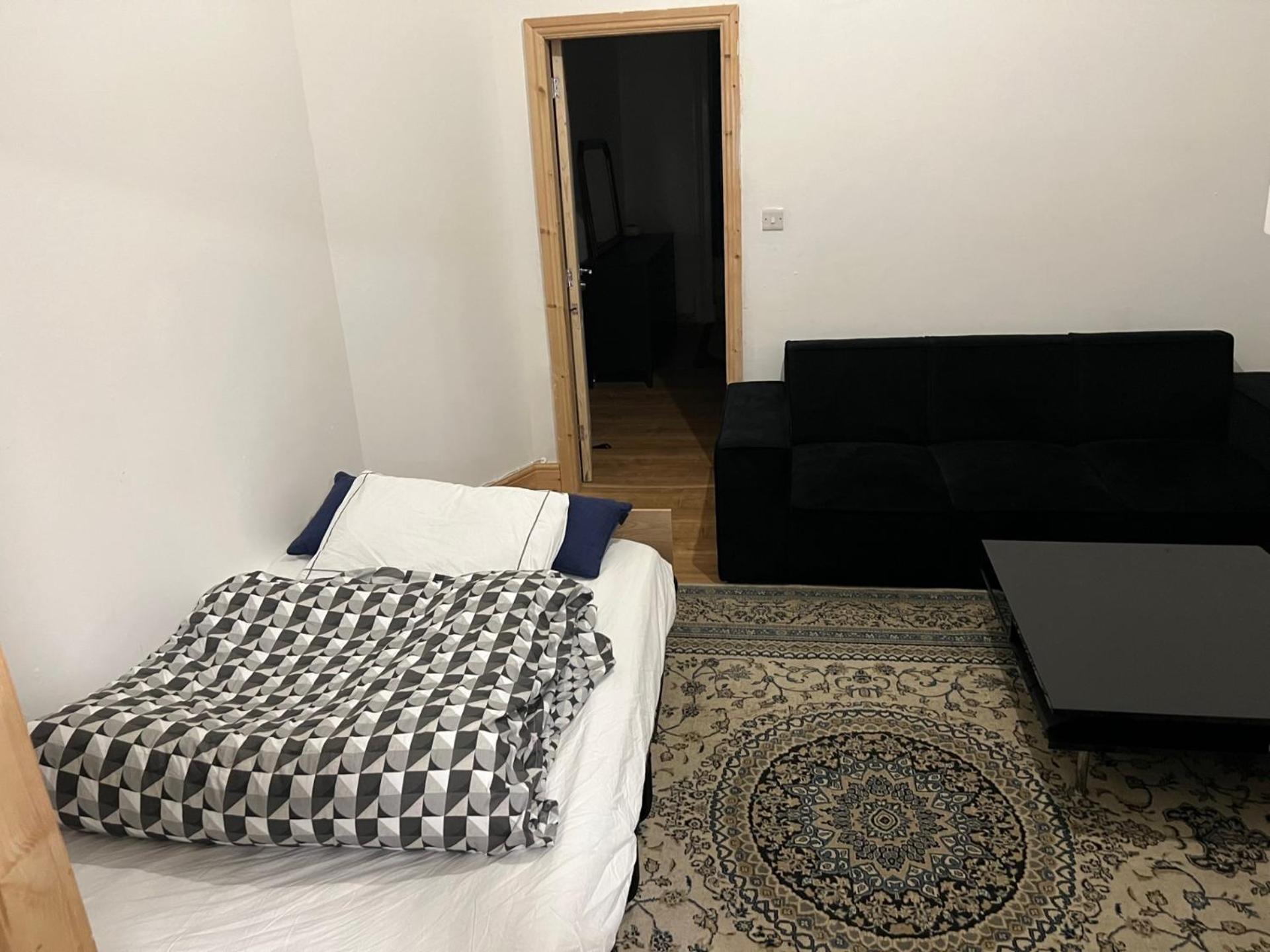 New Flat, Own Bathroom, Sitting Room & Large Bedroom - Walsall Bescot Εξωτερικό φωτογραφία